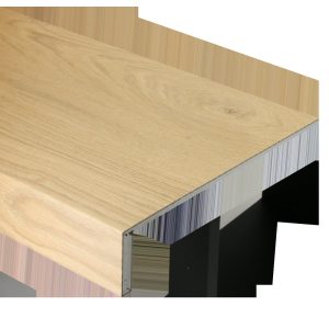 Enkele PVC-overzettrede van 150 bij 30 cm met afgeronde neus